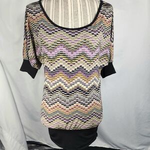 MKM Designs Black Muti Geometric Print Tie Back Short Sleeve Tunic Top Sz Small